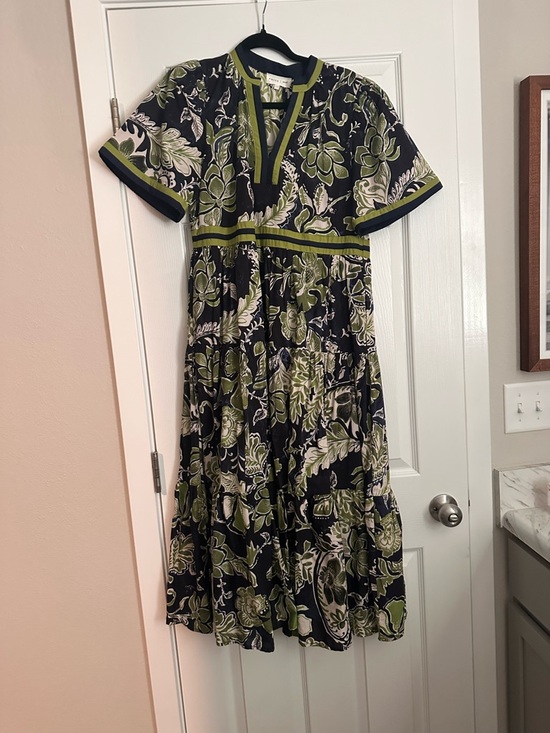 entro Dresses & Skirts - Entro NWOT Floral V-Neck Tiered Midi Dress in Navy and Olive
